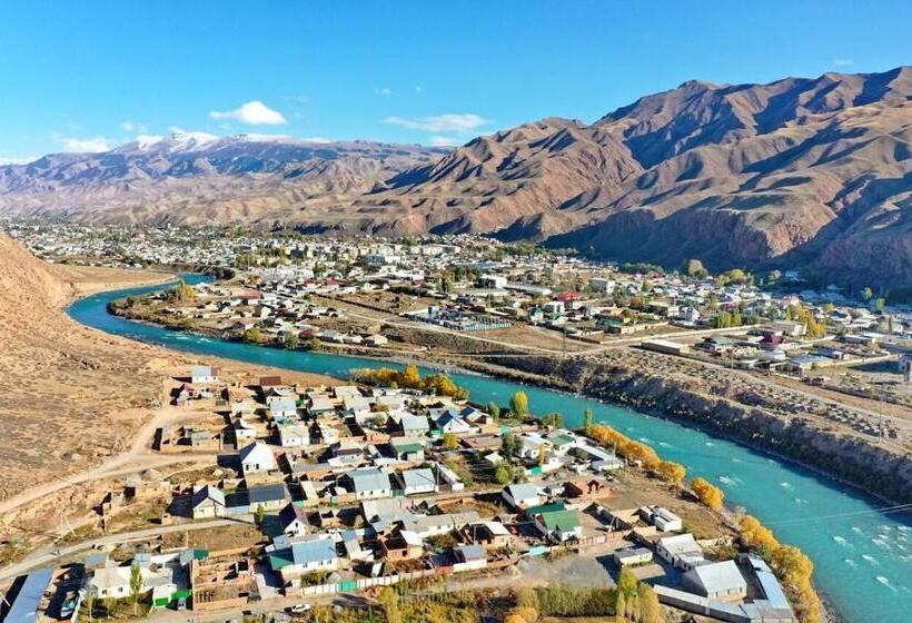 پانسیون Chaarjon Guest House