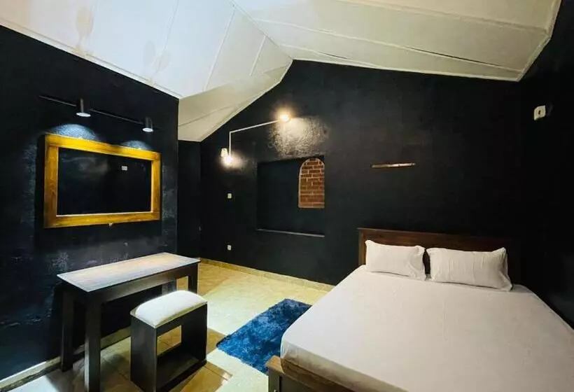 ペンション Dreamshadow Hotels