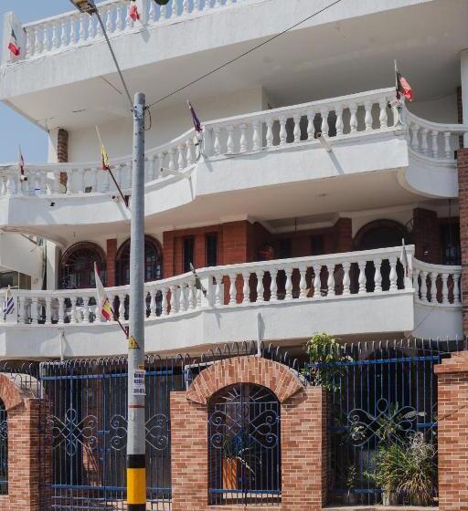 פנסיון Hostal Casa Tio Poli