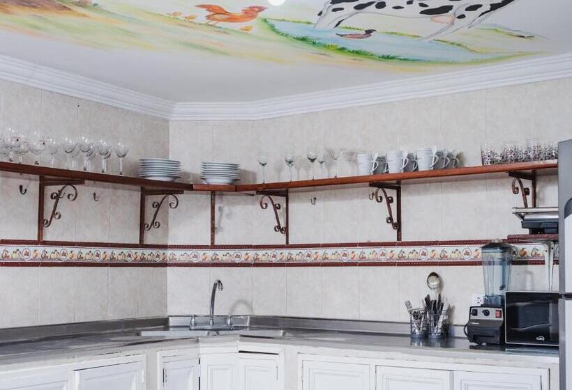 פנסיון Hostal Casa Tio Poli