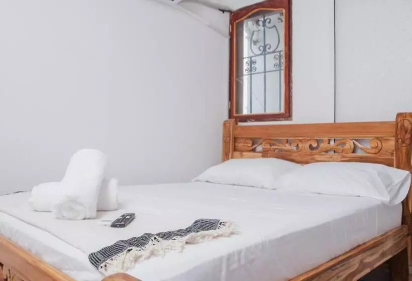 پانسیون Hostal Casa Tio Poli