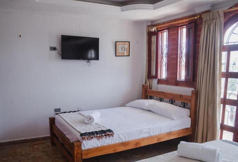 פנסיון Hostal Casa Tio Poli