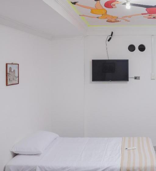 פנסיון Hostal Casa Tio Poli