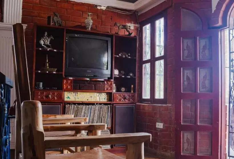 پانسیون Hostal Casa Tio Poli