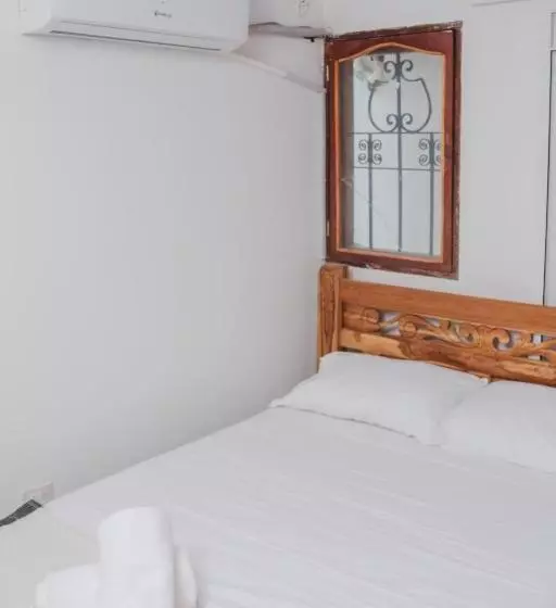 پانسیون Hostal Casa Tio Poli