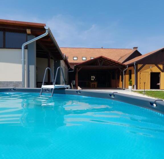 ペンション Kokaspajta Vendégház