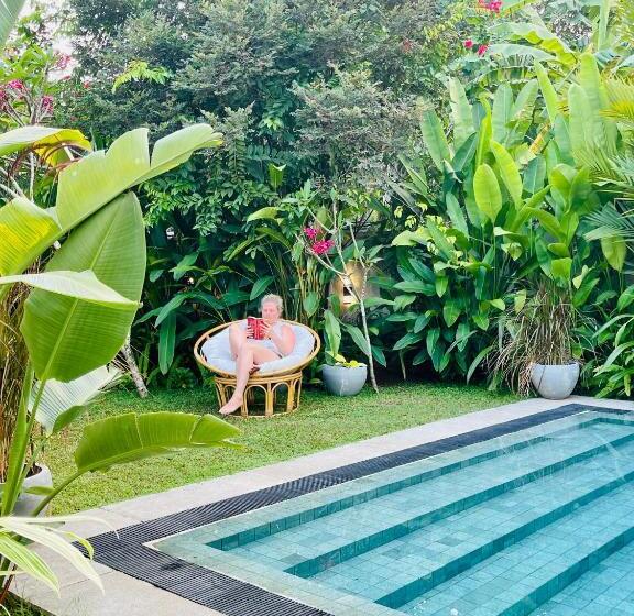 بنسيون Roshe Sky Guest House Colombo