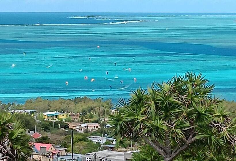 تختخواب و صبحانه Chez Laineda Le Bijou Mourouk Rodrigues