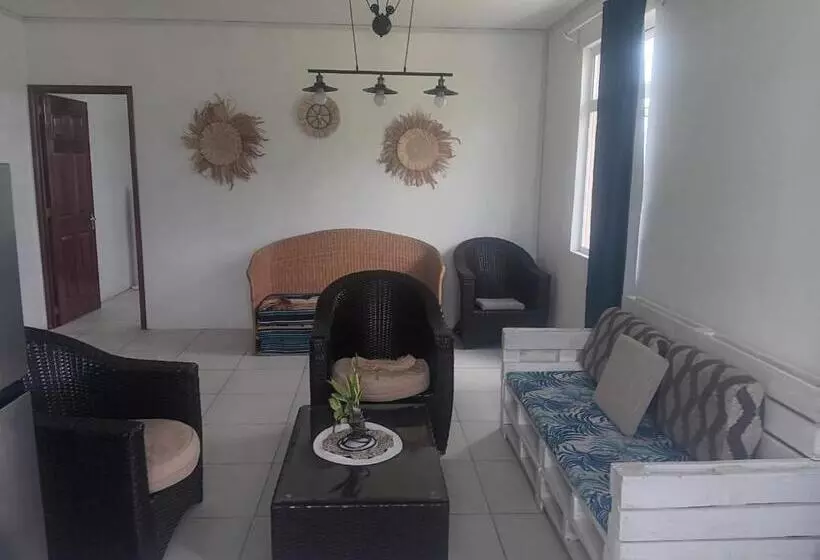 تختخواب و صبحانه Chez Laineda Le Bijou Mourouk Rodrigues