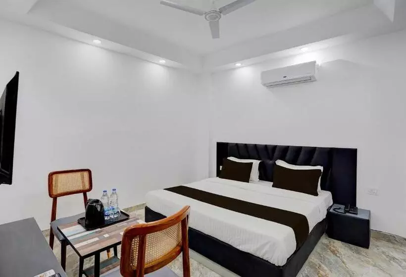 ホテル Townhouse 1341 Premium Rooms