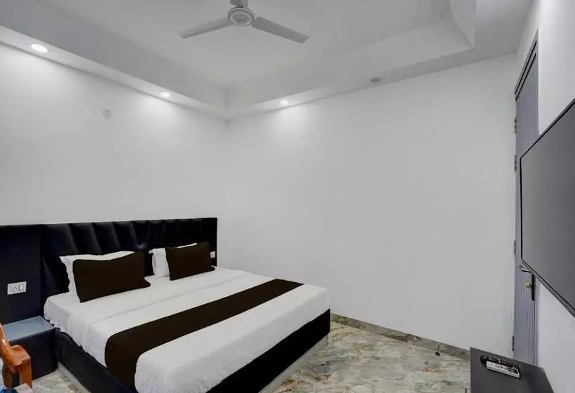 ホテル Townhouse 1341 Premium Rooms