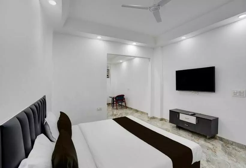 ホテル Townhouse 1341 Premium Rooms