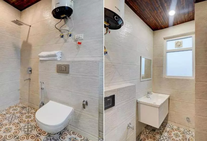 ホテル Townhouse 1341 Premium Rooms