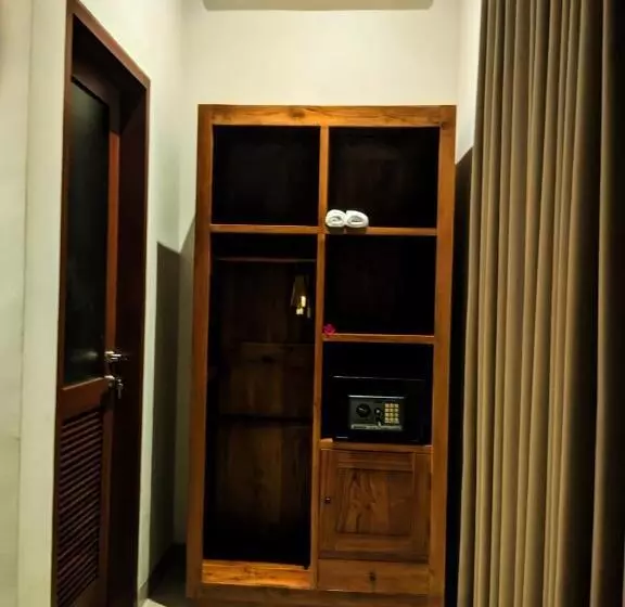 Majatalo Griya Alit Guest House