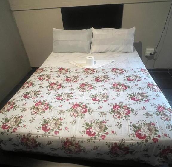 Pension Happy Time Guest Houses