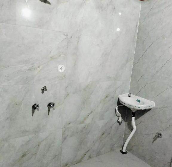 بنسيون Mukul Guest Inn