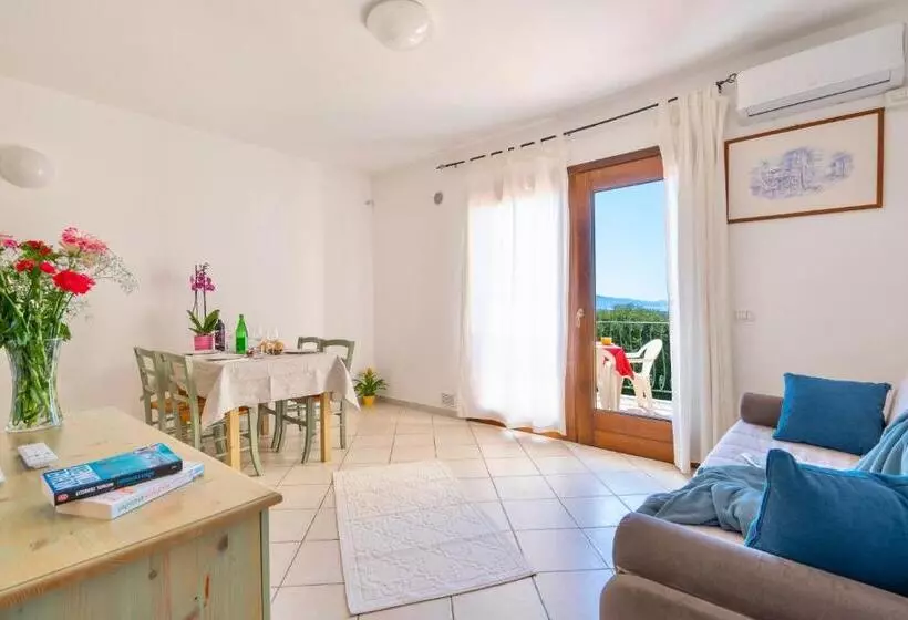 Residence With Swimming Pool In Badesi, Apartments With Air Conditioning And Private Outdoor Area