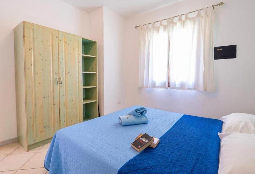 Residence With Swimming Pool In Badesi, Apartments With Air Conditioning And Private Outdoor Area