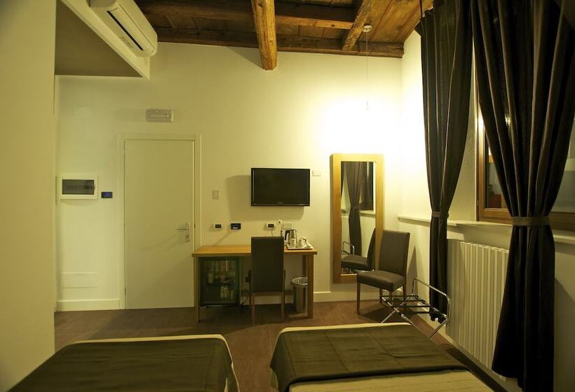 تختخواب و صبحانه Alkimia Smart Rooms