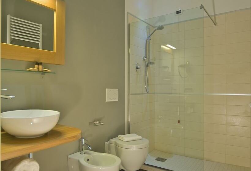 تختخواب و صبحانه Alkimia Smart Rooms