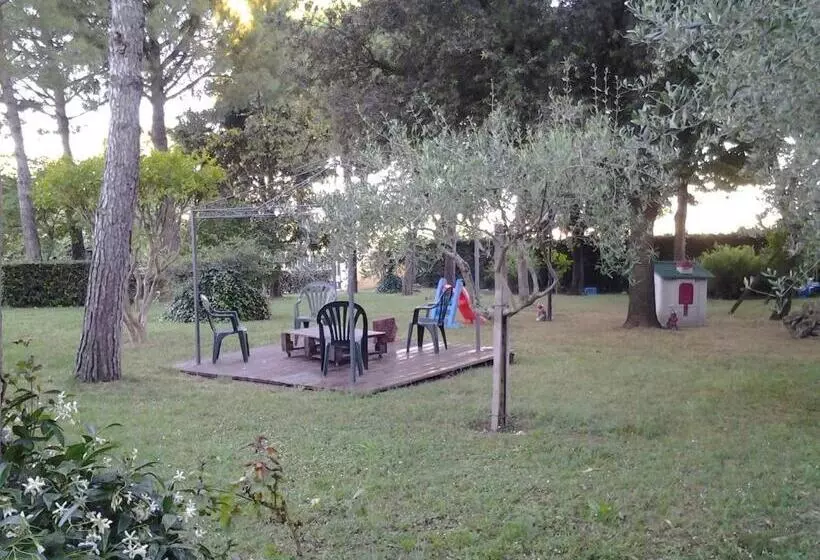 Aamiaismajoitus (B&B) Il Giardino Dei Limoni