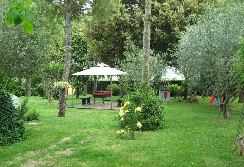 Aamiaismajoitus (B&B) Il Giardino Dei Limoni