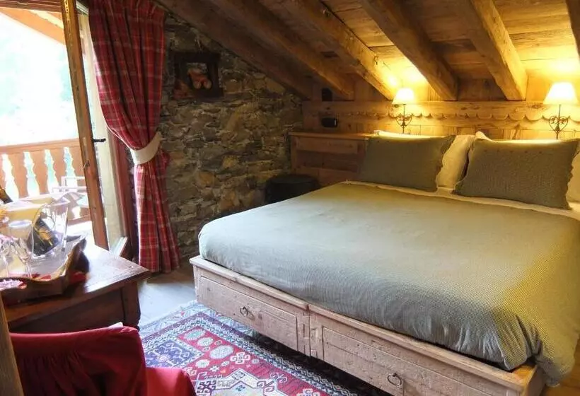 ベッドアンドブレックファースト La Luge D'antan Maison D'hôtes & Spa