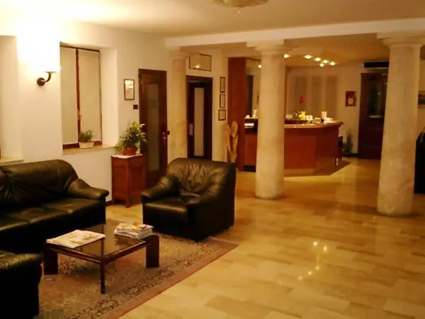 Hotelli Albergo Alla Campana