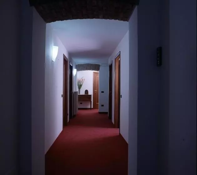 Hotelli Albergo Alla Campana
