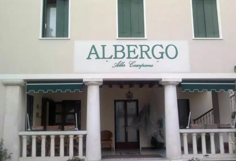 Hotelli Albergo Alla Campana