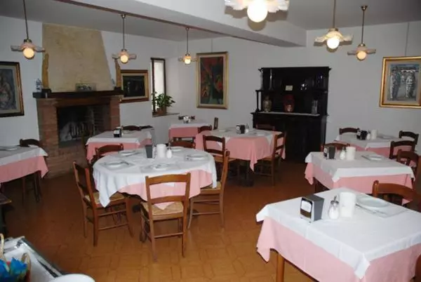 Hotelli Albergo Alla Campana