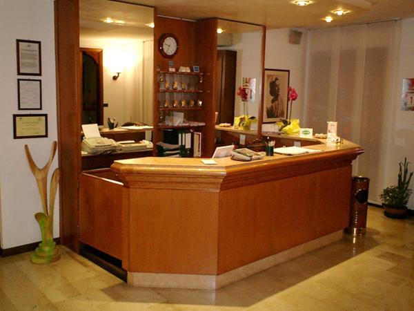 ホテル Albergo Alla Campana