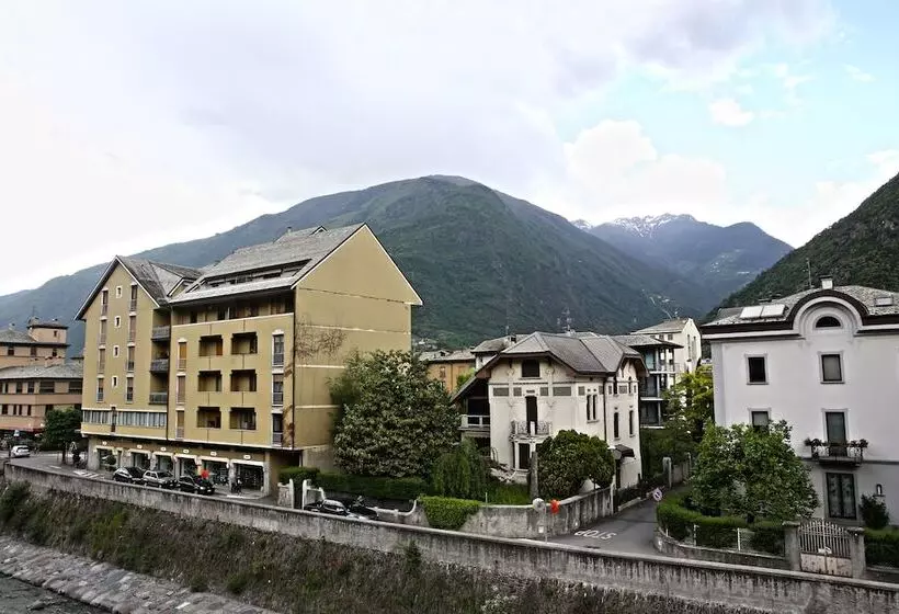 Hotelli Albergo Gusmeroli
