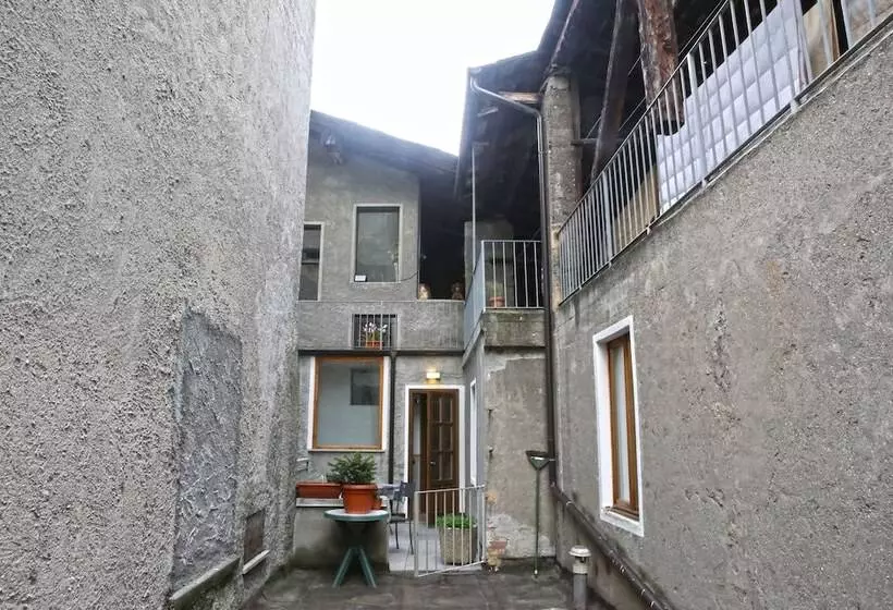 Hotelli Albergo Gusmeroli