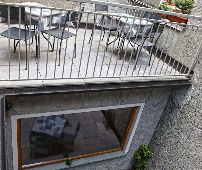 Hotelli Albergo Gusmeroli