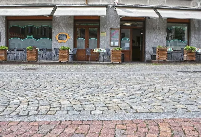 Hotelli Albergo Gusmeroli