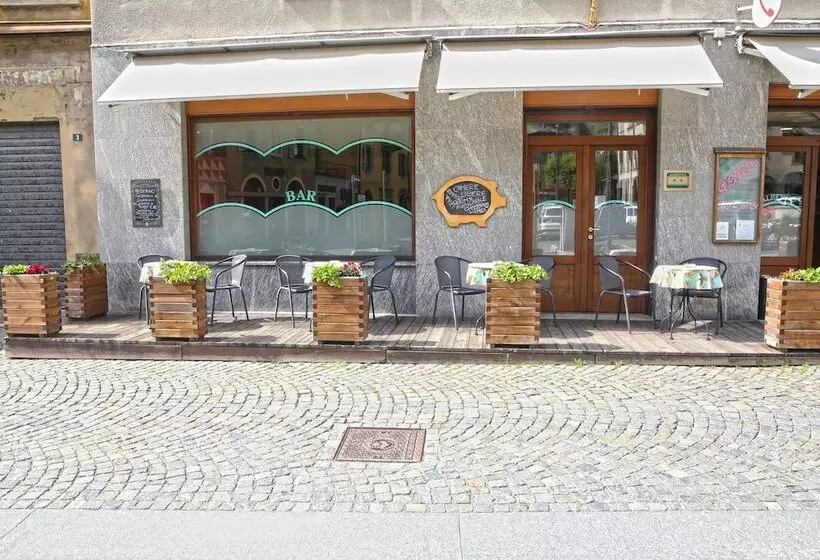 Hotelli Albergo Gusmeroli