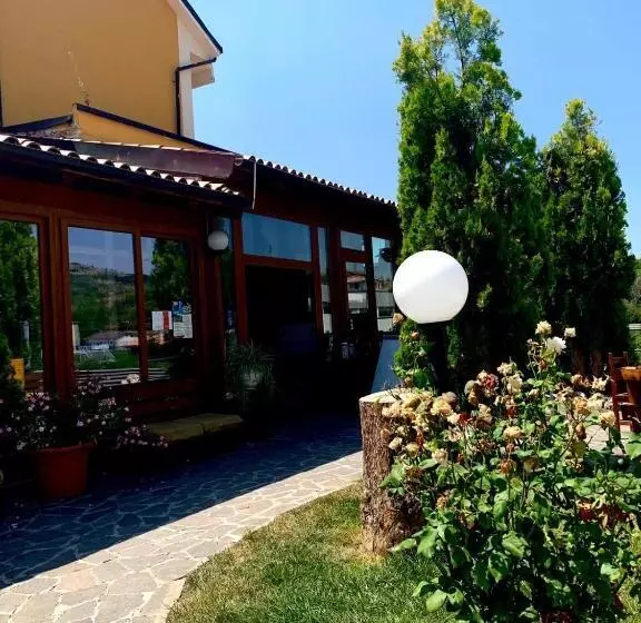ホテル Albergo Ristorante Monte Selva