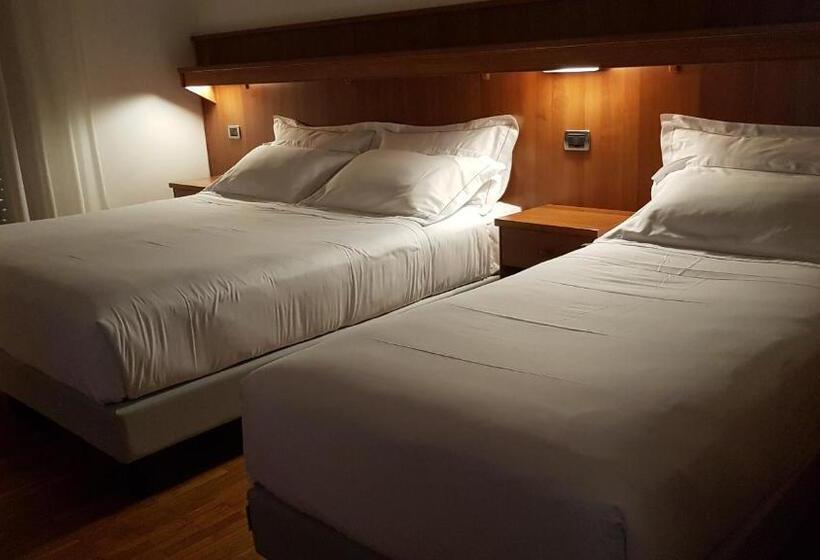 فندق Alla Dolina