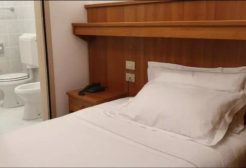 هتل Alla Dolina