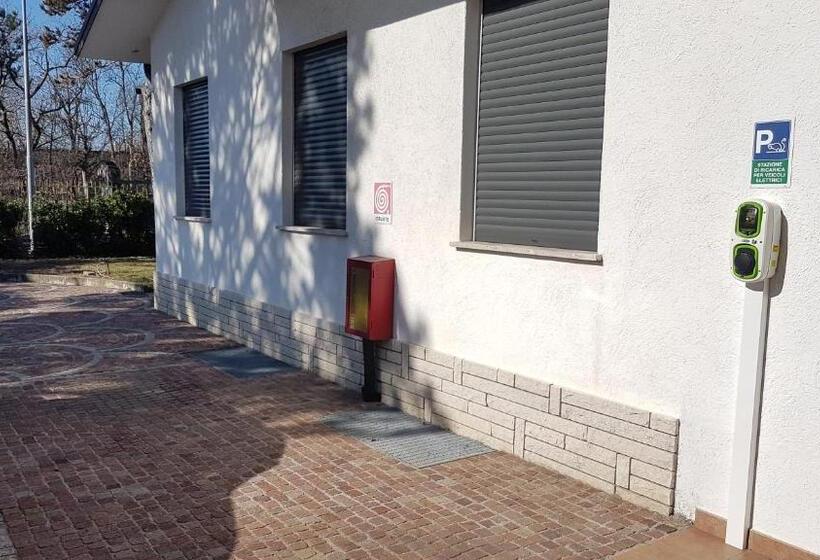 فندق Alla Dolina