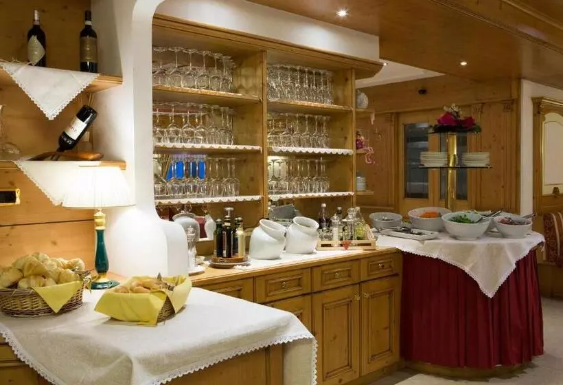 Hotelli Alpenrose