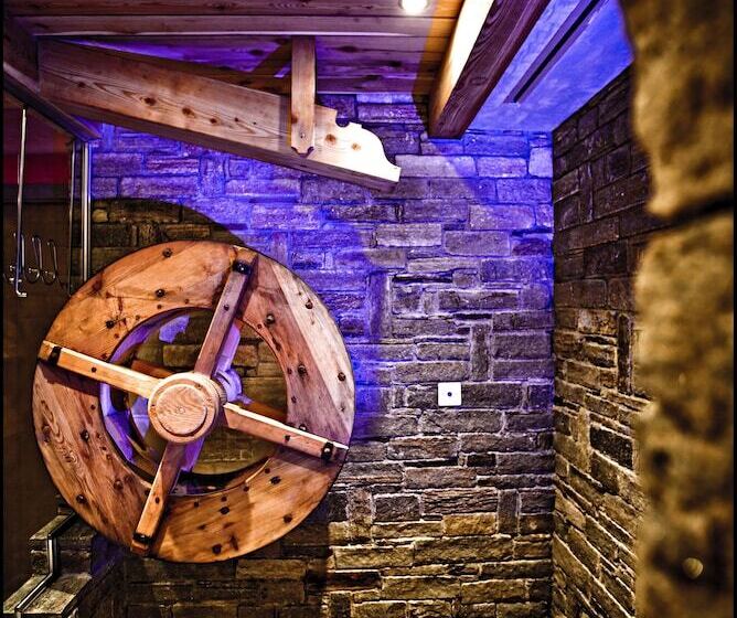 בית מלון כפרי Ambrosini