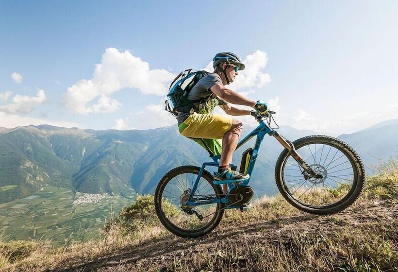 בית מלון כפרי Ambrosini