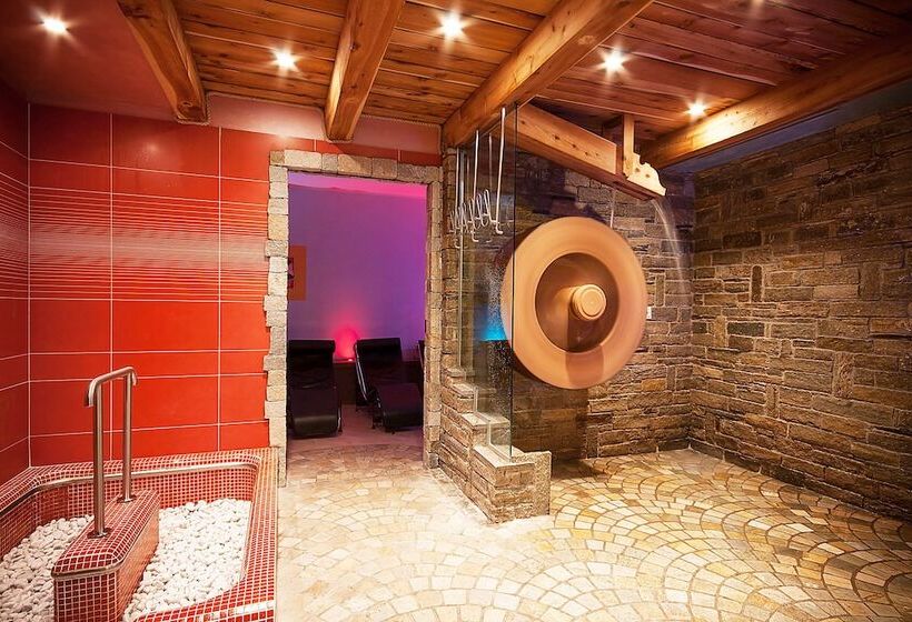 בית מלון כפרי Ambrosini