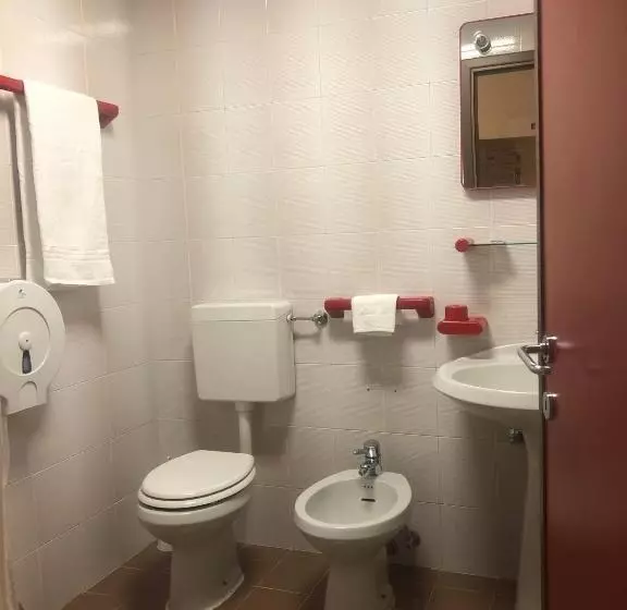 هتل Albergo Casa Dell Ospite