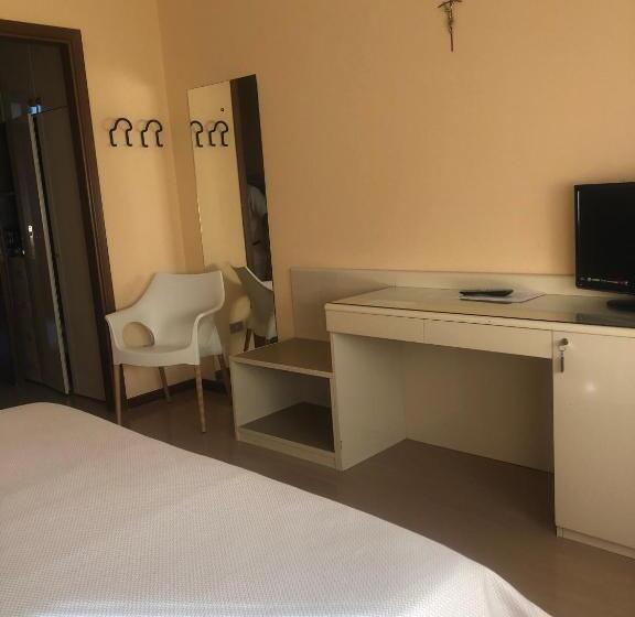 هتل Albergo Casa Dell Ospite