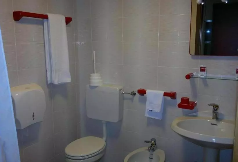 هتل Albergo Casa Dell Ospite