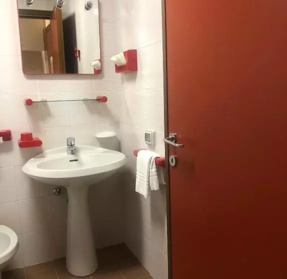 هتل Albergo Casa Dell Ospite