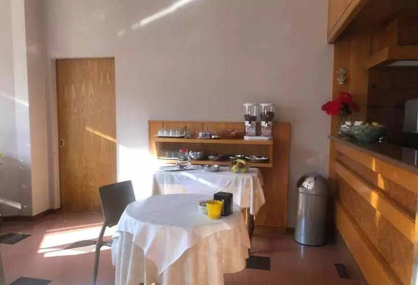 هتل Albergo Casa Dell Ospite